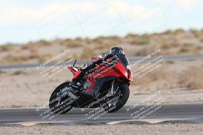 media/Nov-16-2025-Race Pace (Sun) [[8c5fa54630]]/Non Verified Riders (1st 20 Minutes)/5-Turn 15 (110pm)/